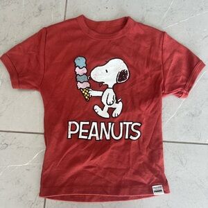 Peanuts Red cropped tee
